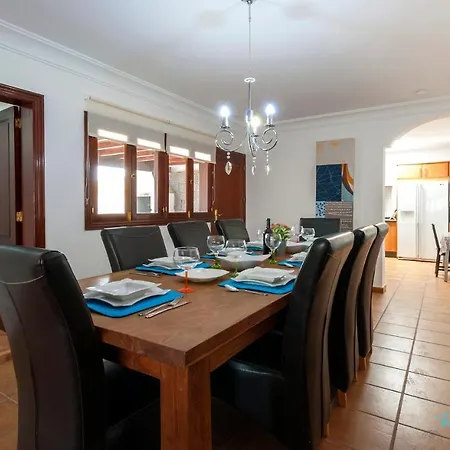 Villa Charming 4-bed In Playa Blanca Playa Blanca (Lanzarote)