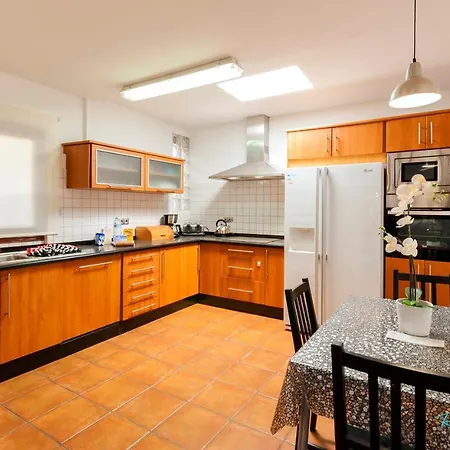 Charming 4-bed In Playa Blanca Playa Blanca (Lanzarote)