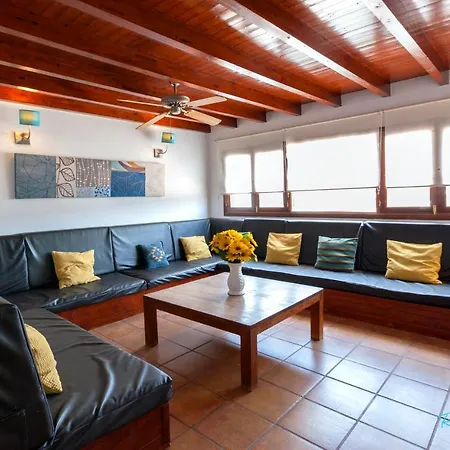 Villa Charming 4-bed In Playa Blanca Playa Blanca (Lanzarote)